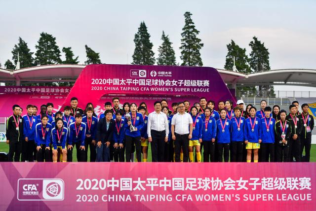 希腊与荷兰战成平局，约安尼季斯表现突出